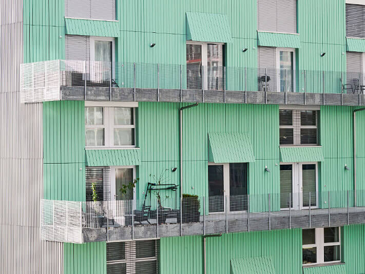 Adimora —  So geht günstig